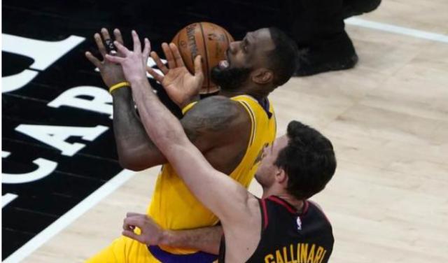 电竞赛事-湖人胜利收官魔鬼七连客 关键时刻活力与防守再现